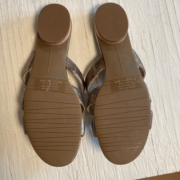 Vaneli Brogan Metallic Gold Slides NWOT - Picture 5 of 6